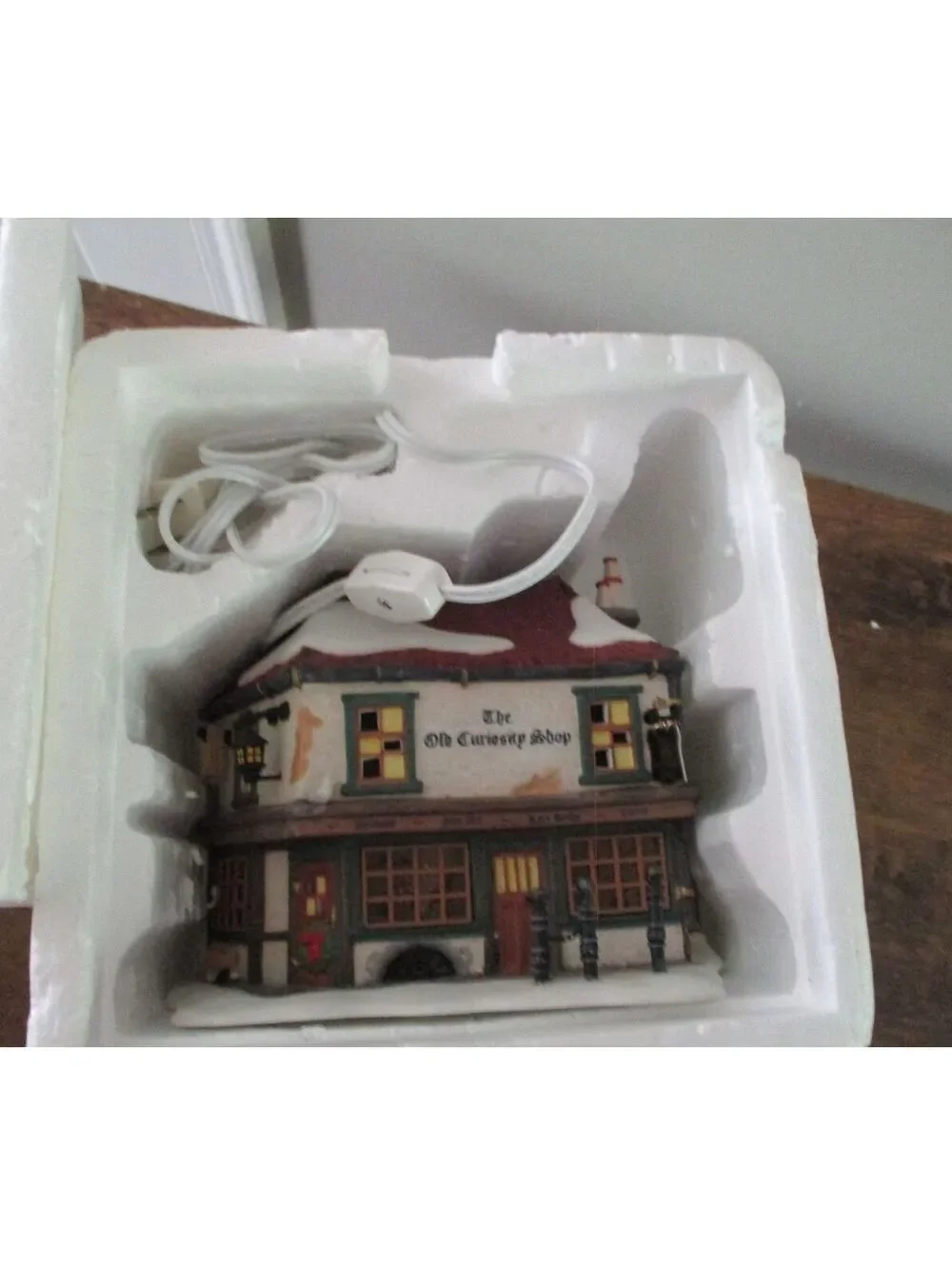 Vintage Dept 56 The Old Curiosity Shop Lighted Dickens Village Christmas House